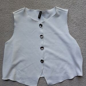 Like New H&M White Sleeveless Button-Up Top - sz. XL